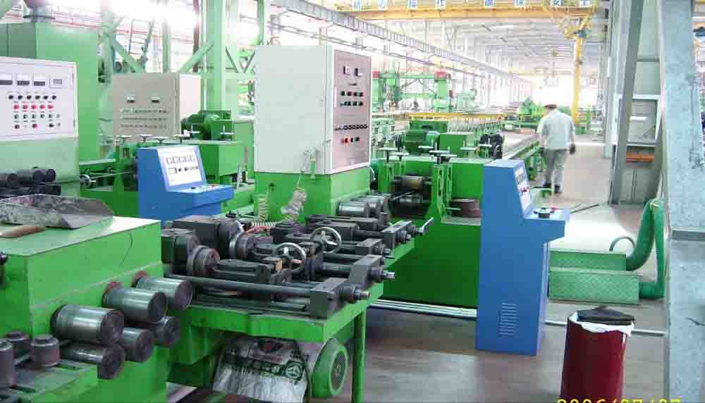 扁鋼精整機(jī)